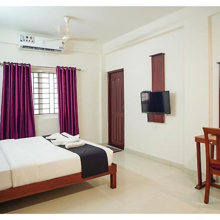 Hotel Hilite Inn Kochi Bagian luar foto