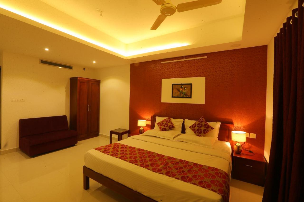 Hotel Hilite Inn Kochi Bagian luar foto