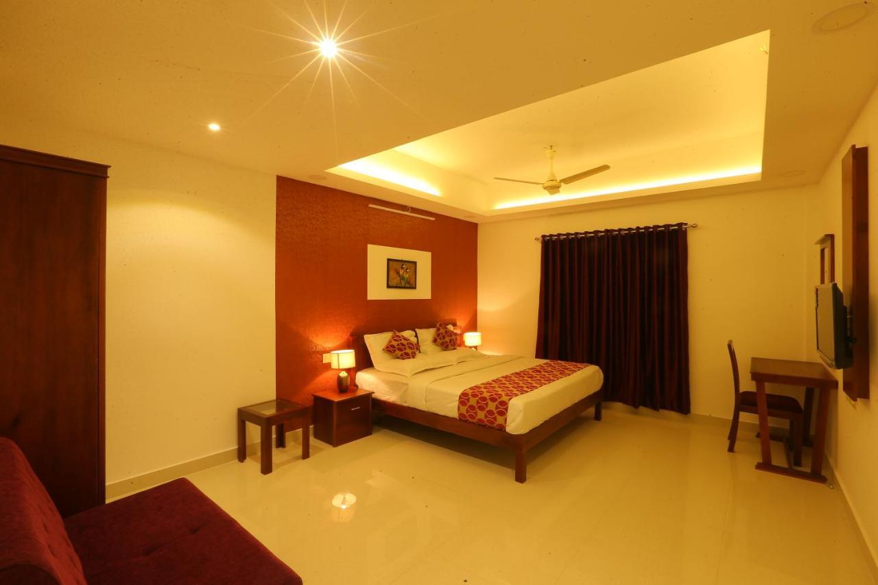Hotel Hilite Inn Kochi Bagian luar foto