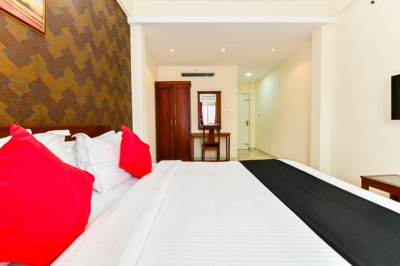 Hotel Hilite Inn Kochi Bagian luar foto