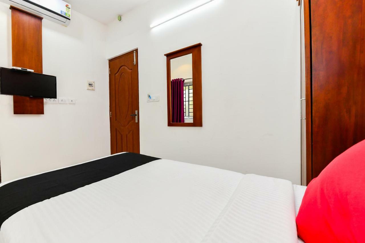 Hotel Hilite Inn Kochi Bagian luar foto